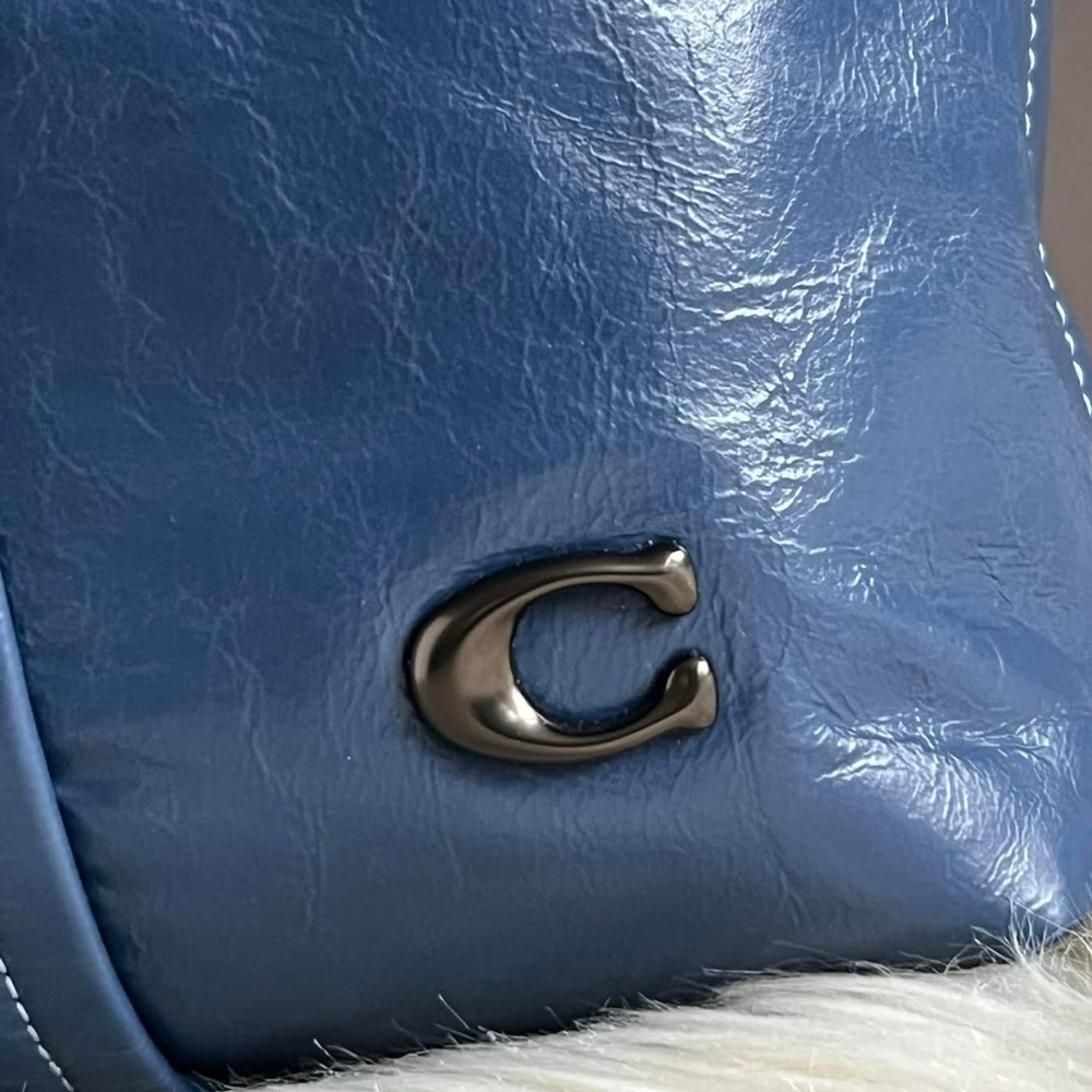 CO840 - Coach Hall Tote 33 - Picture 5 of 14